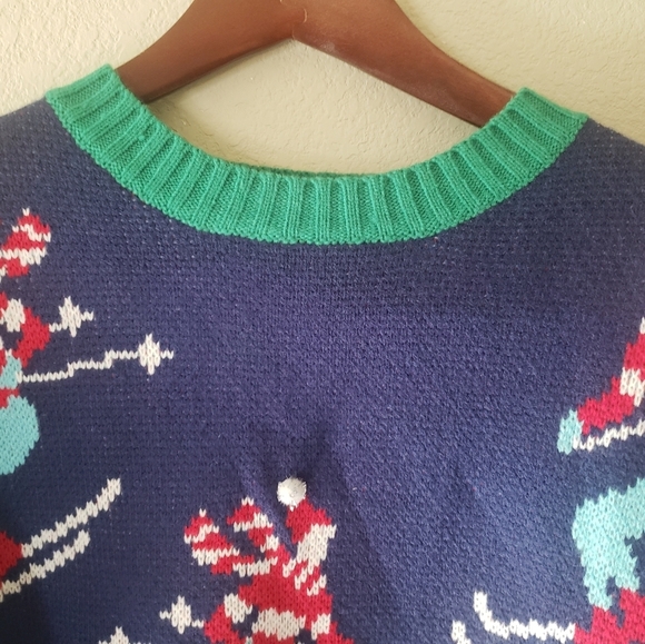 Women’s Alpine Skier Graphic Sweater Blue Medium - Picture 6 of 15